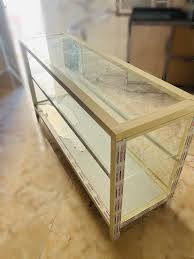 برد مال مستخدم مدة ثلاث اشهر +ميز مال محل سعر خاص وهذ رقمي 07812712107