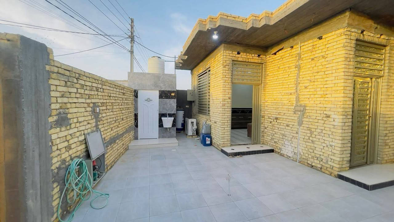 السلام عليكم بيت زراعي للبيع ناحيه الفظليه المساحه 230 متر بناء حديث الموقع شارع البيطره قريب على شارع العام  السعر المطلوب جدآ جدآ مناسب للاستفسار *********** اتصل او واتساب ❤ نستقبل كافت العروض داخل الفظليه واطرافها 🥰
