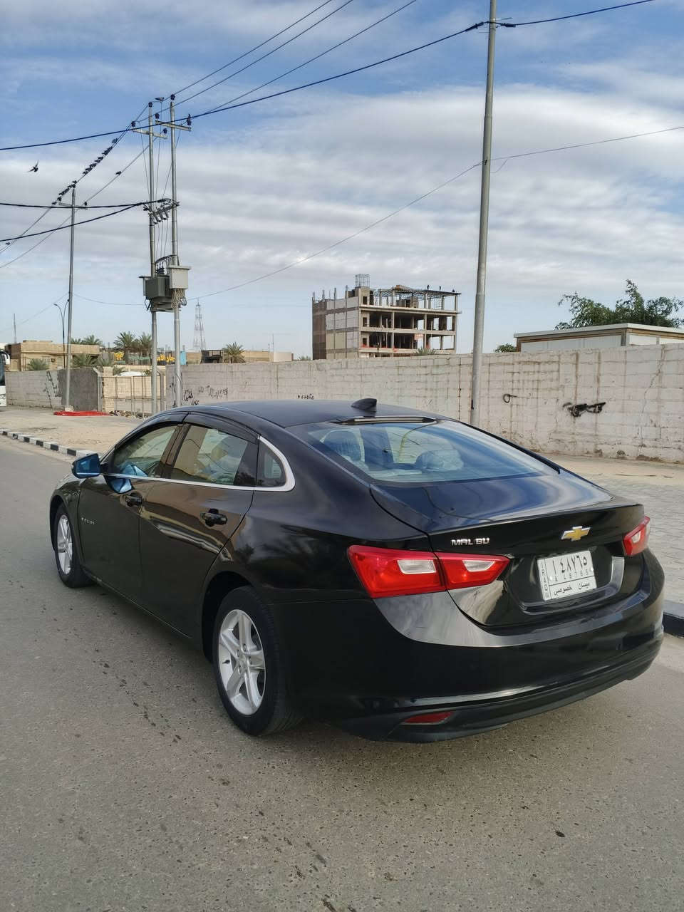 السلام عليكم ماليبو 21 ماشيه 37 السياره صبغ عام الجماليه ضربته جاملغ وبنيد مبدل بيه والباقي ليبل واحد مكفوله من شاصي اولغد او دواخل رقمه ميسان معوقين  مكينه وكير وحداديه وتخم تاير مكفول داخل بيجي سعره 90 وبيه مجال رقمي *********** مكاني نجف
