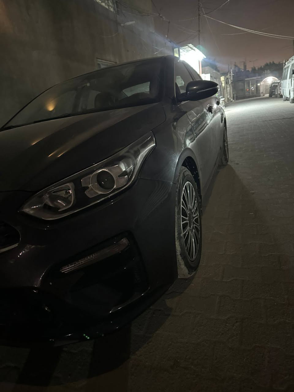 السلام عليكم كيا فورتي  لبيع موديل 2019
لو رصاصي غير محدد السياره حادثها بامريكا فقط جاملغ وبالعراق بارد بالدور باب الخلفي  موصفات السياره EX تحكم جهتين تبريد قطعتين رادار امامي خلفي السياره مجدده السنوية 2030 لاستفسار راسلني وبخدمتك *********** صور الحادث مرفقا بل منشور 

رقم شاصي3KPF54AD6KE008909
عنوان نجف الاشرف
