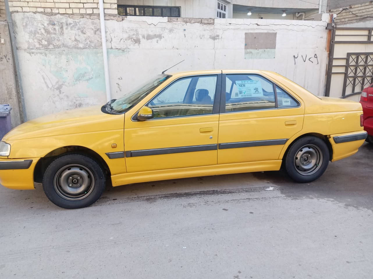 السلام عليكم سياره بيجو ٢٠١٧ سياره كامله مناقصه برغي السعر ٨٥ وبيه مجال قليل ***********
