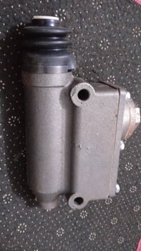 ورحمه الله وبركاته عندي عنبار بريك جديد للبيع مكاني بغداد الزعفرانية 0...