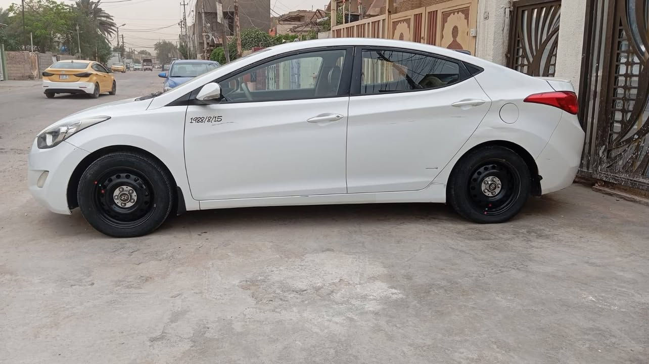 السلام عليكم مكلف بل نشر  النترا 2012 خليجي محرك 1600دوش رقم بغداد سيارة خير من اللة العنوان بغداد للتواصل ***********
