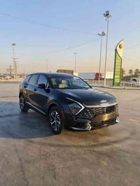 كيا سبورتج 2023/بانزين /محرك2500 فول مواصفات ماعدا فتحه  بدون صبغ   مو...