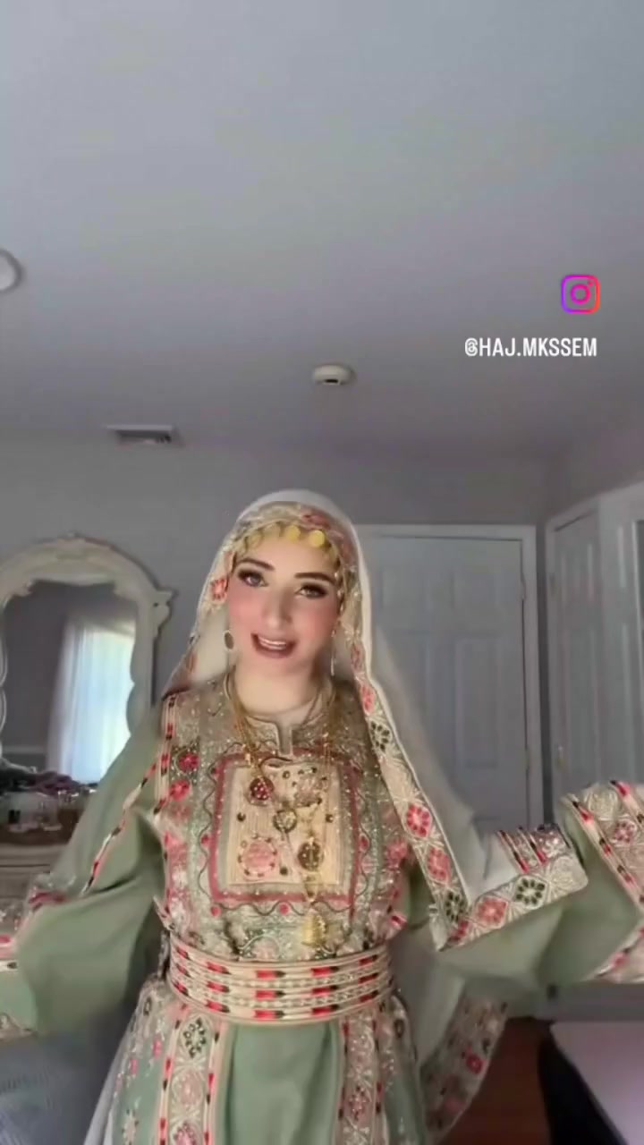 🔥 عروض نار على مطرزات الإيجار 🔥١٥ دينار 
إذا بتدوري على إطلالة شرقية فاخرة بسعر خيالي، مطرزات هبوش بتقدّم لك الأفضل 👌
أناقة، فخامة، وتطريز يدوي يلفت الأنظار… وبأسعار ما بتتفوّت.

👗 مطرزات هبوش – إيجار بأسعار مميّزة:
💰 الإيجار فقط 15 دينار

✨ مميزات مطرزات هبوش:
✔ مطرزات شرقية فاخرة بتصاميم راقية
✔ تطريز يدوي متقن بعناية فائقة
✔ متوفرة بمقاسات مختلفة
✔ مناسبة لجميع الأوزان
✔ موديلات تناسب المناسبات والأعراس والاحتفالات
✔ خدمة توصيل سريعة لجميع أنحاء العالم 🌍

📍 الموقع:
طبربور – مقابل دريم هوم

☎️ للمعاينة والطلبات:
📞 0785704955

💬 واتساب: 
https://wa.me/962785704955

🌐 فيسبوك:
https://www.facebook.com/share/1D6pPU5Wdk/

📌 مطرزات هبوش
إطلالة شرقية فخمة… بسعر الإيجار 🔥👗#مخمل#ثوب #ثوب #عروس #ثوب # مطرزات هبوش هبوش حمد  #اثواب مخمل


**إذا كنت صاحب هذا الإعلان وتريد حذفه لأي سبب، رجاءا أرسل رسالة إلى الدعم الفني**