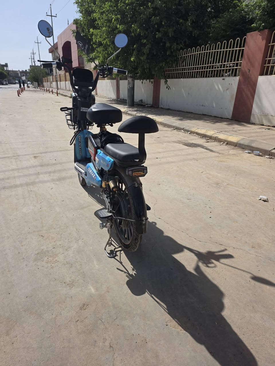 سڵاو ئەم پاسکیل شەحنەم هەیە بۆ فرۆشتن زۆر پاک و خاوێنە
شوێن: سەیدسادق 
نرخ: ٣٠٠.٠٠٠دینار و معامەلە 
فوول لەیزەر 
دوو سوچ 
٤ باتری ٧٠٠ وات 
سورعەت ٧٦ و ٣٥ بۆ ٤٠ کم دەڕوات بە شەحنێک 
مۆدێل ٢٠٢٣ 
بۆ زانیاری زیاتر نامە بنێرن یان لە وەتسئەپ تەلەفۆنم بۆ بکەن یان بە ڕێگەی تەلەفۆن 
0775.541.1613☎️


**إذا كنت صاحب هذا الإعلان وتريد حذفه لأي سبب، رجاءا أرسل رسالة إلى الدعم الفني**