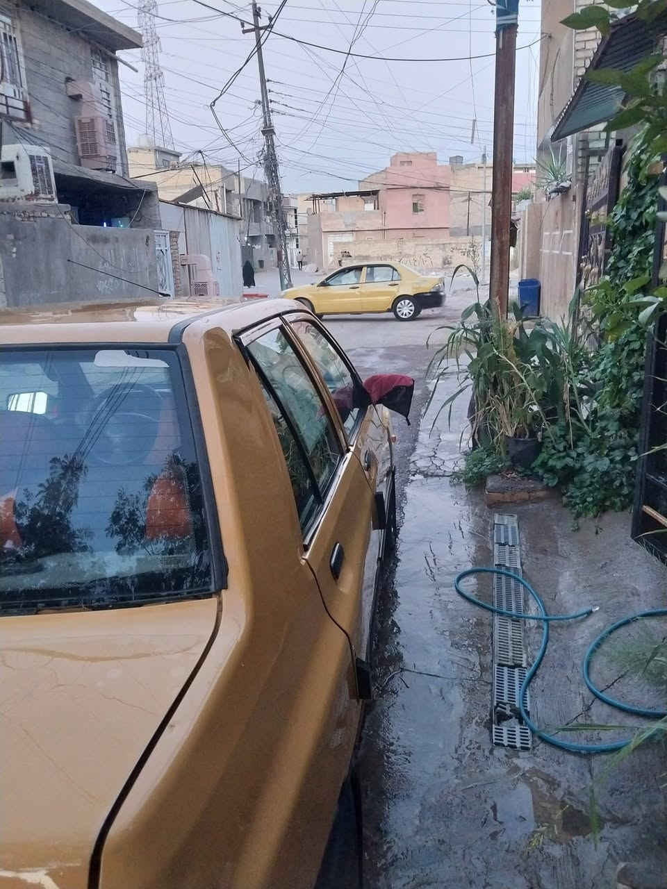 السلام عليكم سايبه موديل 2015  مكينه وكير خير من الله لا تبخير ولا تنقيص وناعمه دوشمه جديده خياسات معمره وبيها مكانات صبغ شواصي عل بلاد السعر 32 وبيها مجال حك الجيه مكان الشعب مكلف بل نشر هاذ رقم راعيها *********** سياره شرط التحويل
