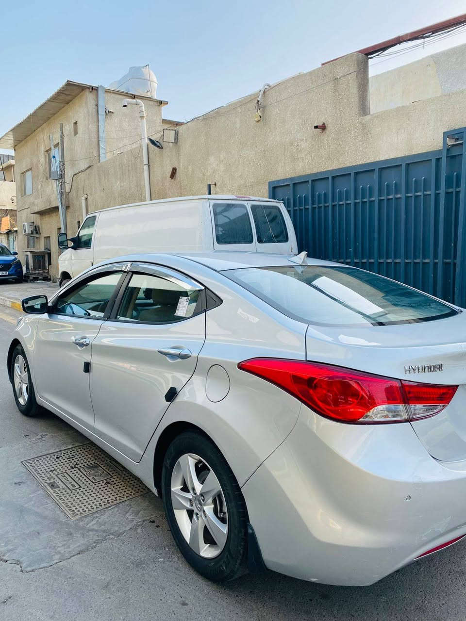 السلام عليكم للبيع هونداي النترا خليجي موديل ٢٠١٢ رقم بغداد دولي الجديد محرك ١٦٠٠ دوش
سلايت روف
ويل كب
السيارة مكفوله كير محرك صدر امامي وخلفي اطارات بيه صبغ قليل باب الخلفي السعر ١٠٨ بيه مجال بسيط للاتصال *********** مكاني بغداد جانب الكرخ
