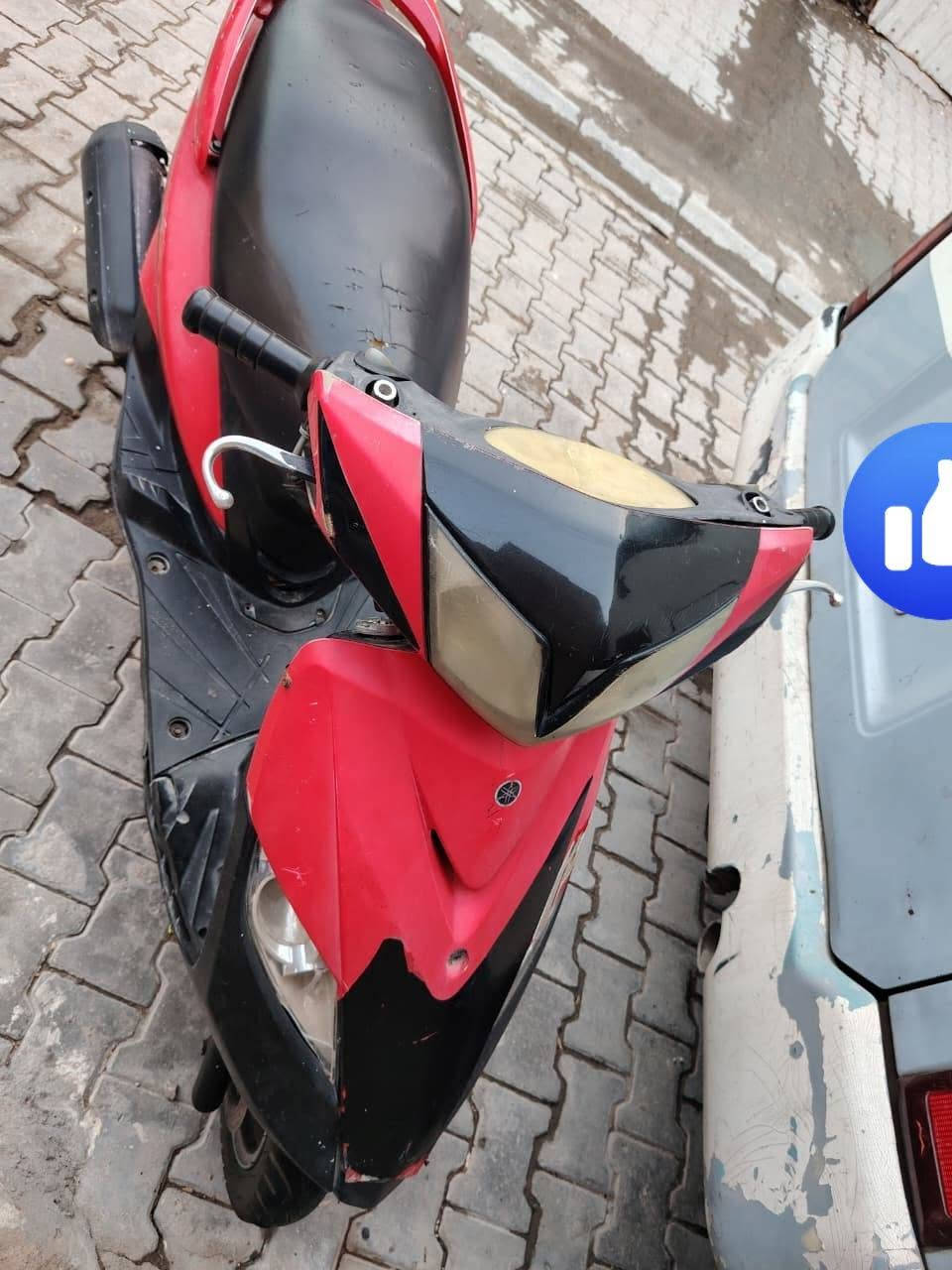 سلام عليكم للبيع دراجه ثعلب 🦊 140 مكينه شغاله كلشي ما بيه بس بيه  نواقص كفرات نص ونص كابريتر مبدله جديد تفصيخ كهربائيات كله شغاله اي خلل ما بيه باتري جديد بريك خلفي جديد ويده جديده محرك مبدل طابوكه ما صار هواي مكان بغداد الكرخ سعر 400وبيه مجال تواصل خاص متواجد ***********واتساب
