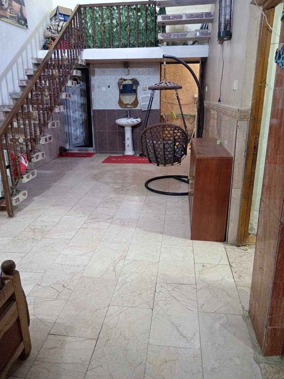 السلام عليكم.. مكلف بالنشر
(للبيع) بيت طابو صرف مساحته ١٥٦ متر
موقعه كلش حلو الابطال قرب ملعب ابن شنيع
عارضينه ب ١٠٠ وبيه مجال.. اي استفسار اتصل بصاحب البيت.. ***********/ وبلعافية ع الي ياخذه..
