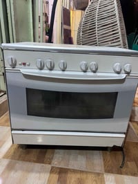 طباخ • ٥ عيون • نظيف