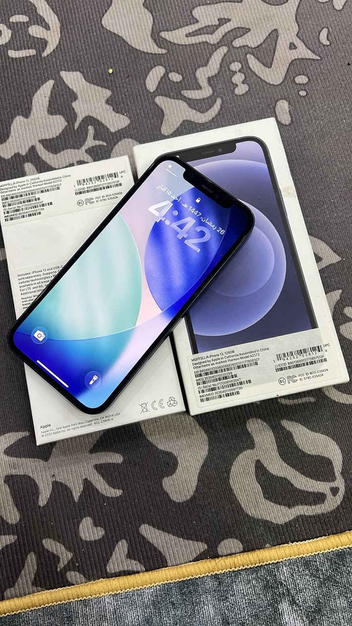 ايفون 12 بطارية 76 ذاكرة 128 وتر بروف السعر 325 الف مكاني بغداد الامين ***********
