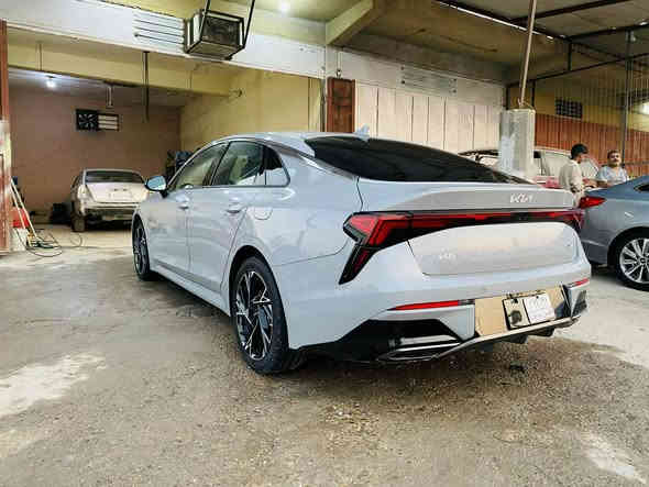 السلام عليكم كيا كي فايف GT بدون فتحه
بدون رقم بسمي موديل 2025 بيه بنيد فقط ارباك استيرن 
حادثها مثل ماواضح بالصور مكينه 2500 
معروضه 200 وبيه مجال بسيط 
للإستفسار *********** /// *********** 
مامتواجد على فيس مكلف بالنشر
