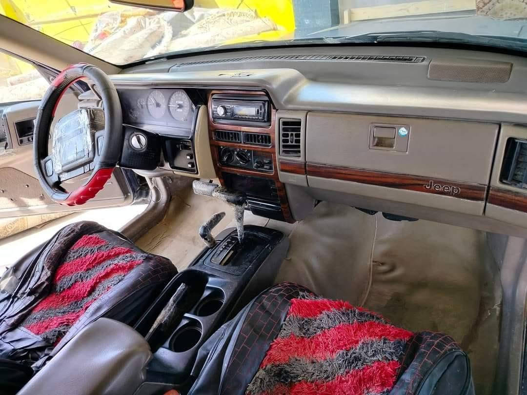 جيب 93 كير ومحرك بطه 2500 سياره جاهزه كير مكينه خير من الله سنويه ساقطه سعر 40 وبيه مجال شرط التحول ***********
