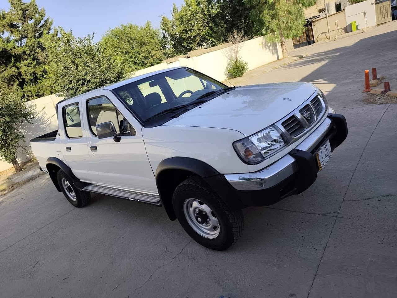 ***********
پیکاب نیسان دەبڵ ئەکسل بۆ فرۆشتن
گێڕ و مەکینە دەبڵ ئەکسل بە شەرت
مۆدێل 2002 مەکینە بەخ تەبرید سارد و گەرم ئیش دەکات بێکێشە
بێ دەعم و بێ لێدراوی بێ تەقەو ڕەقە .
نرخی 69 گەڵا و کەمێک معامەلەی تێدایە .
