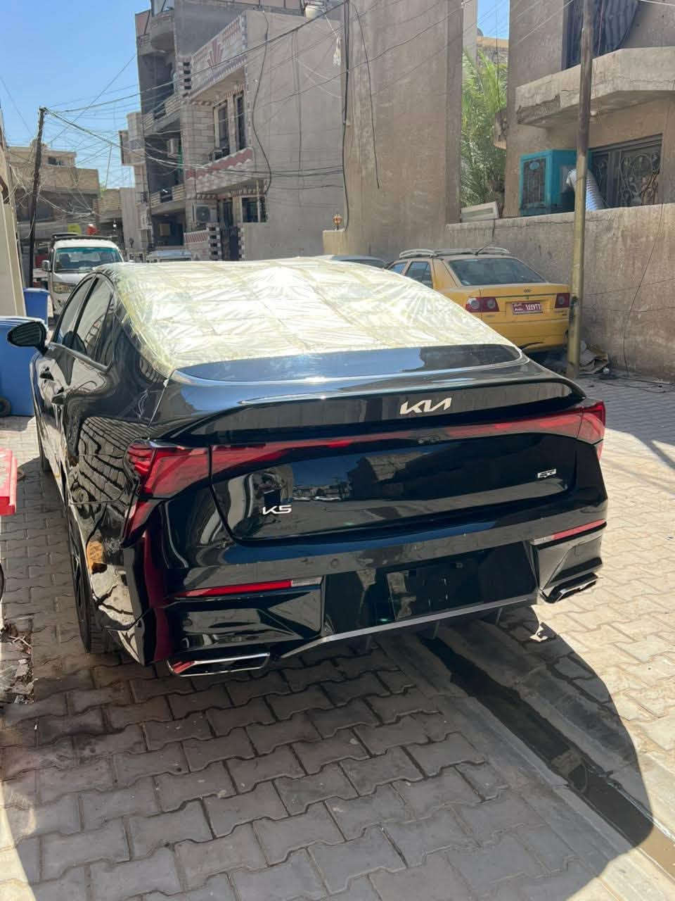 سلام عليكم k5 gt 2025  
محرك 2500 توربو ماشيه 5000 ميل   
(سياره فول 1/1 فول لل اخير كامرات خلفيه اماميه  بل مري هم كامرات   سماعات ختم BOSE 
 شفتات ستيرن  كشنات كهربائي2 + خزن 

⚠️حادث سيارت بنوراما فقط طاكه  ويرادله تعديل شئ بسيط سجه يسره/ وشويه من بنيد سياره لا دواخل وله تكم ول شواصي مكفوله ⚠️   ودعاميه اماميه  مالته اصليه   
سياره نقصه فقط بنورما ولل بنيد يرادله صبخ فقط مالته اصلي موجود  

سياره حره بسمي فحص مؤقت 
 مكان بغداد الدوره
***********
