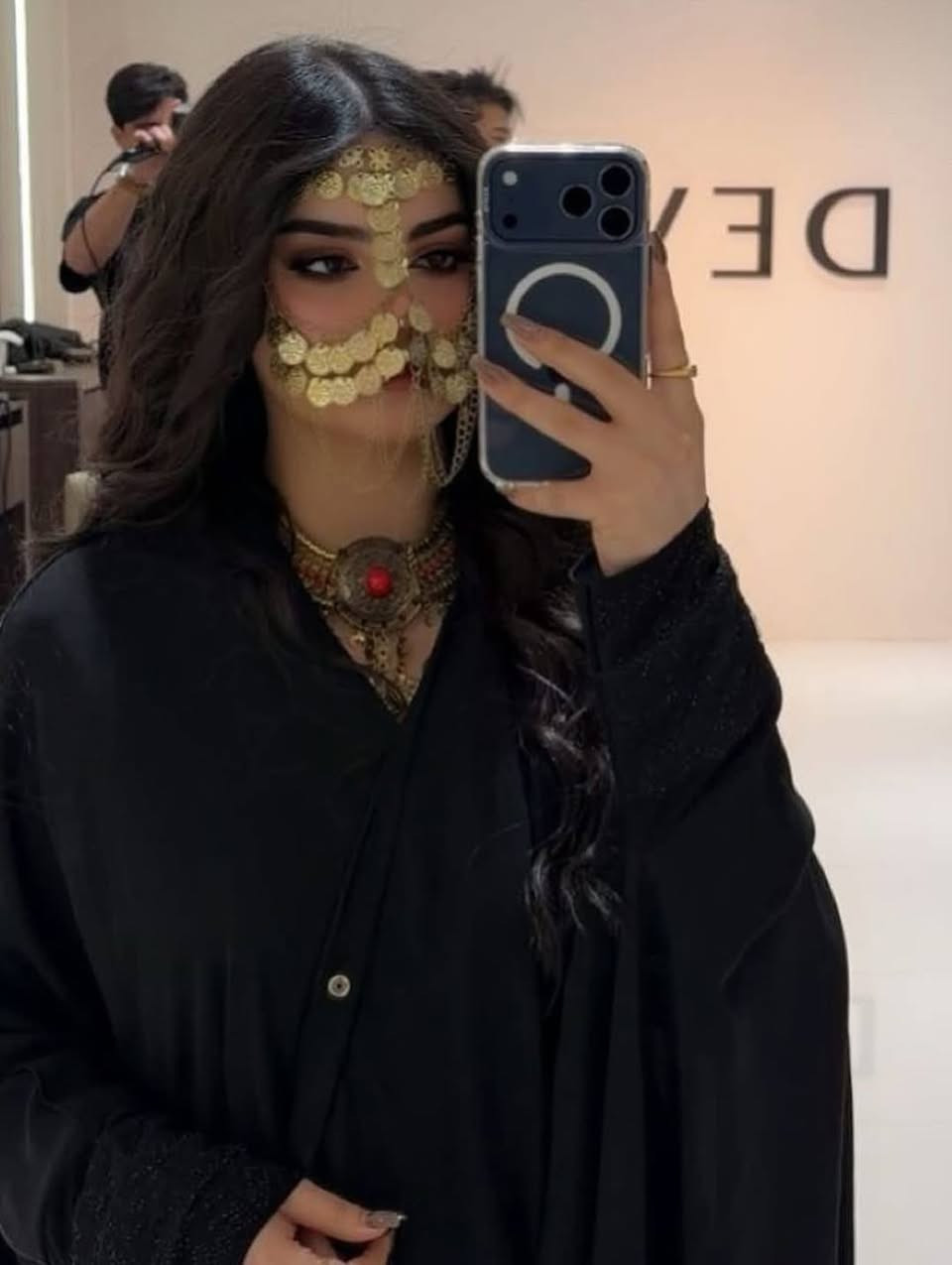 البركع توفرر بدزاين ررعة مختلف ❤️
بركع بإطلالة عراقية تراثية تخطف الأنظار ✨
فخامة الماضي بلمسة عصرية… قطعة مستوحاة من التراث العراقي الأصيل، تعطيك حضور ملكي وأناقة مختلفة بكل مناسبة.

🪙🪙تفاصيل العملات الذهبية تعكس جمال التراث وتخلي إطلالتك مميزة وما تتكرر.

فخامة × أنوثة × حضور ما يتكرر 💛
مناسبة للأعراس 👰🏻‍♀️ وجلسات التصوير 📸 والسهرات الملكية ✨

السعر  ١٢ الف 
🚘يوجد خدمة توصيل لجميع محافظات العراق ٤ الاف🚘


**إذا كنت صاحب هذا الإعلان وتريد حذفه لأي سبب، رجاءا أرسل رسالة إلى الدعم الفني**