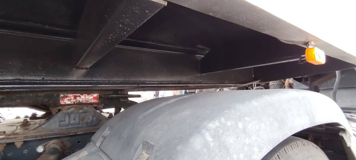 سلام عليكم . عربانه حداديه  للبيع شاصي ١٤ دناكير ١٤ صيني جتف ٧ طول ١٣/٦٠ مكفولة وجاهزه  سعر ١٢٥ عنوان ديالى خانقين   ***********
