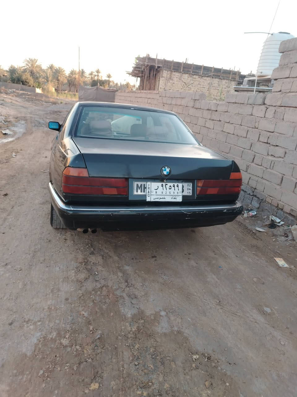 السلام عليكم بي ام حجم 735 للبيع موديل 91 سياره كير ومحرك وحداديه وتخم تاير وتبريد  مكان السياره بابل سعرها ب 42 وبيها مجال استفسار اتصال ***********
