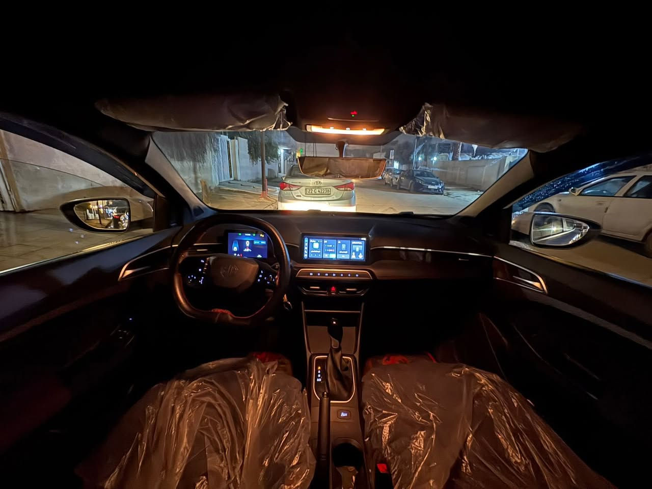 MG 2025
ابيض 

مشي السيارة 8KM 

بيها ضمان

رقم دهوك 

بدون ضرر 

مكان السيارة موصل 

السعر 105 وبيها مجال بسيط 

***********
