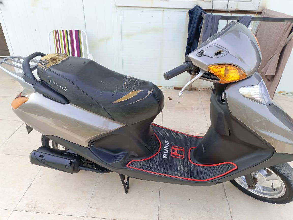 سلام عليكم دراجه سيسي ياباني للبيع دراجه جديده مجفته مره وحده كفرات وكهرباءيات كله  جديد شاده العنوان قضاء الاحرار السعر 500 وبيها مجال ***********
