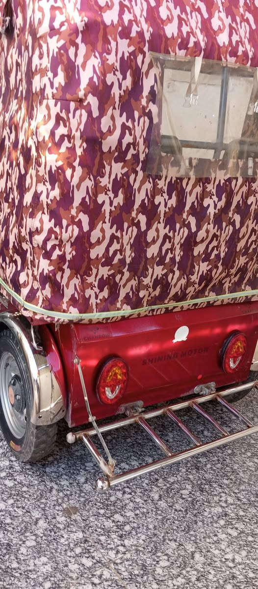 السلام عليكم ستوته على شكل تكتك محرك جمره ١٥٠ cc الستوته صار لها شهرين من طالعه من الوكيل للاستفسار الاتصال على ***********
