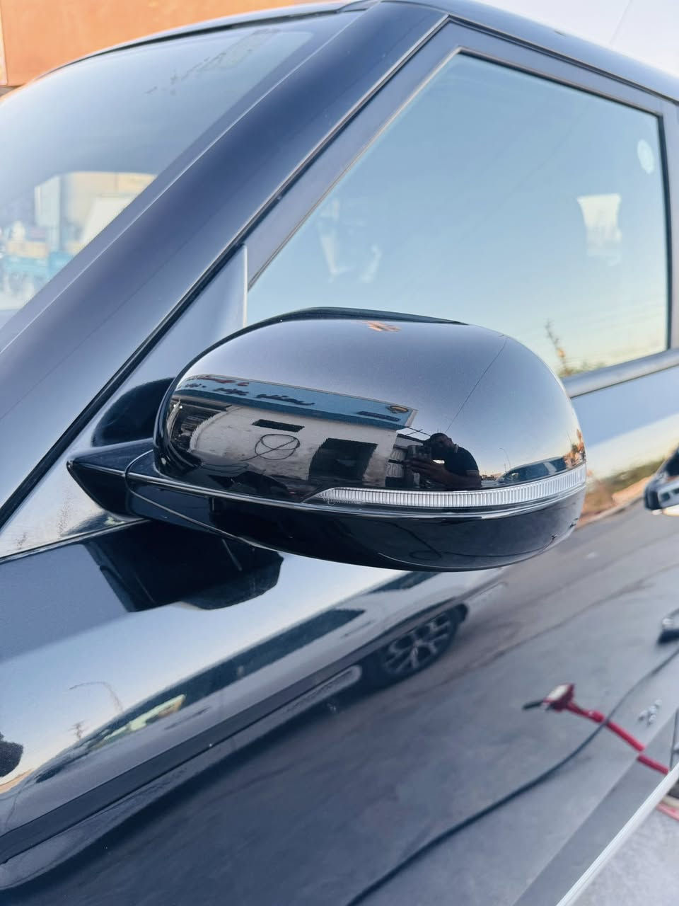 كيا صول 2025
المواصفات GT Lien فول الفول 1/1

ماشيه 7000ميل 
محرك 2.0 دوش المرغوب 
بصمه 
فتحه سلايت 
تحكمات فول 
شاشه لمس كبيره 
كشن جلد 
تشغيل عن بعد 
كيجات اكتروني 
اشاير بالمري الجانبيه 
ويل كب بلادي 
رادار امامي وجانبي  
ولد اسود لامع 
الحادث جاملغ يسره مبدل والدعاميه مصبوغ بعد الجاملغ واقل من ربع البنيد واكو صبغ بالهالات مال الصفحه الثانيه فقط اثر شخوط وليسه ضربه 
تترقم جميع المحافظات 
الاتصال واتساب ***********
