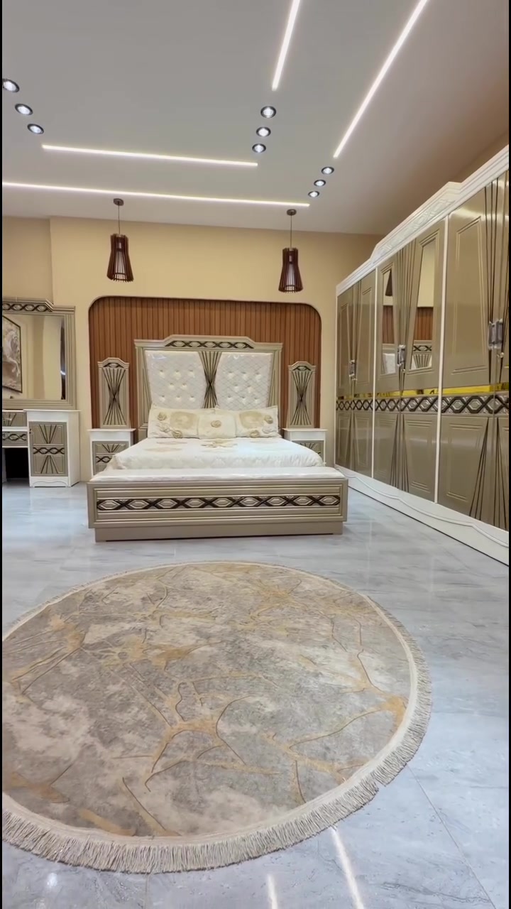 تريد غرفة فخمة وسعرها مناسب؟ جبنالكم الحل! 🌙✨
غرف نوم (نجارة عراقي) بمواصفات اقتصادية وعملية:
✅ تصاميم حديثة تناسب كل الأذواق.
✅ استغلال ذكي للمساحات وتقسيم داخلي مريح.
✅ سعر تنافسي يخدم ميزانيتك.
🎥 شاهد الفيديو لتفاصيل الشكل واللمسات النهائية!
 متوفر توصيل لجميع المحافظات 🚛باسعار مناسبه 
💬 للحجز والاستفسار ومعرفة السعر، راسلونا على الخاص أو واتساب:☎️***********
#العراق #الديوانيه #السماوه #البصرة #بغداد #محافظات_العراق #كربلاء #النجف #الحله #الناصرية #الموصل #كركوك #الكوت #تكريت #بابل #ديالى #الرمادي #العماره #غرف #نوم  #اثاث #متنوع #غرف_نوم
