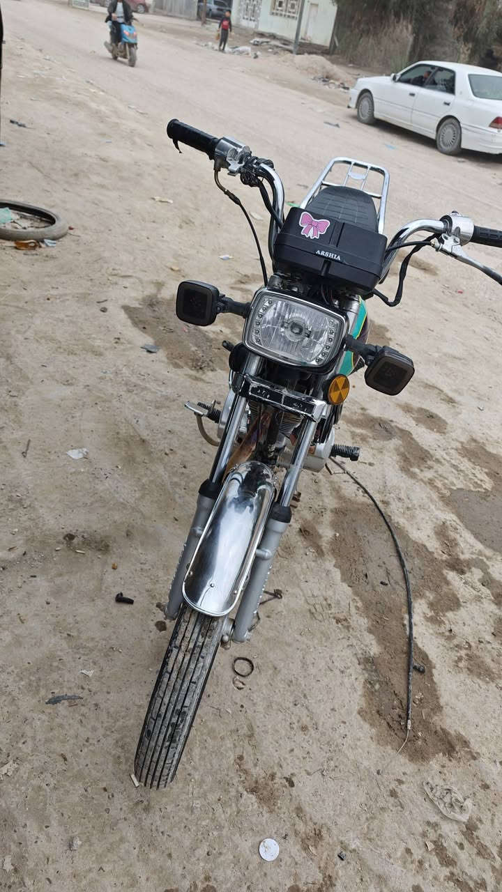 دراجة سيفان للبيع
دراجة 5كير محرك كهربائيات كله شغال بس سلف صجمات معوز دراجة اوراق اصولي مكمركة سعر دراجة 600وبيها مجال للناس طيبه تواصل واتساب ***********فقط واتساب لو تراسلني عل صفحه مازنجر
