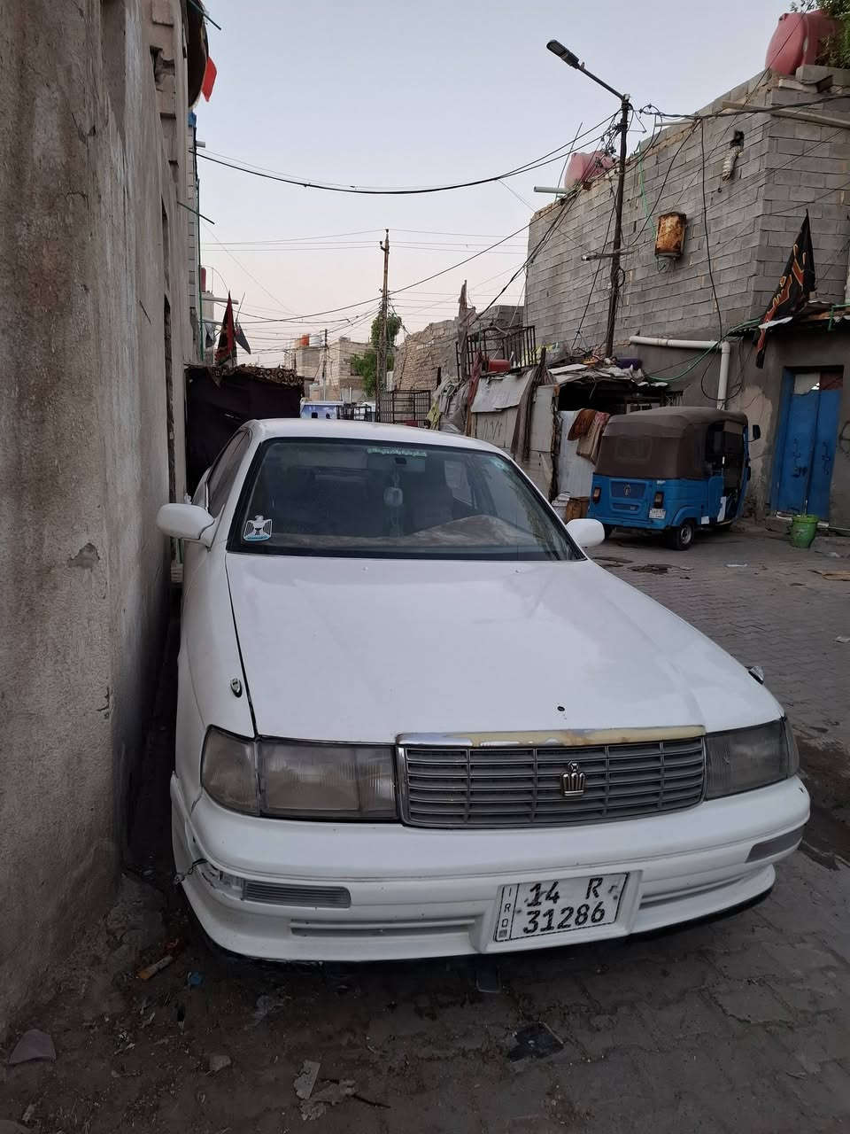 السلام عليكم ورحمة الله وبركاته 
سياره بطه فصل موديل 2000 بأسمنه ( مكفوله من الكص والنقل جثه )رقم بصره الجديد سياره جاهزه كهربائيات  سياره قبل شهر رشيتها وبعدها ما مبولشه 
مكاني البصره مركز المحافظه منطقة صبخة العرب شرط التحويل سعرها ٥٠
التواصل ***********
