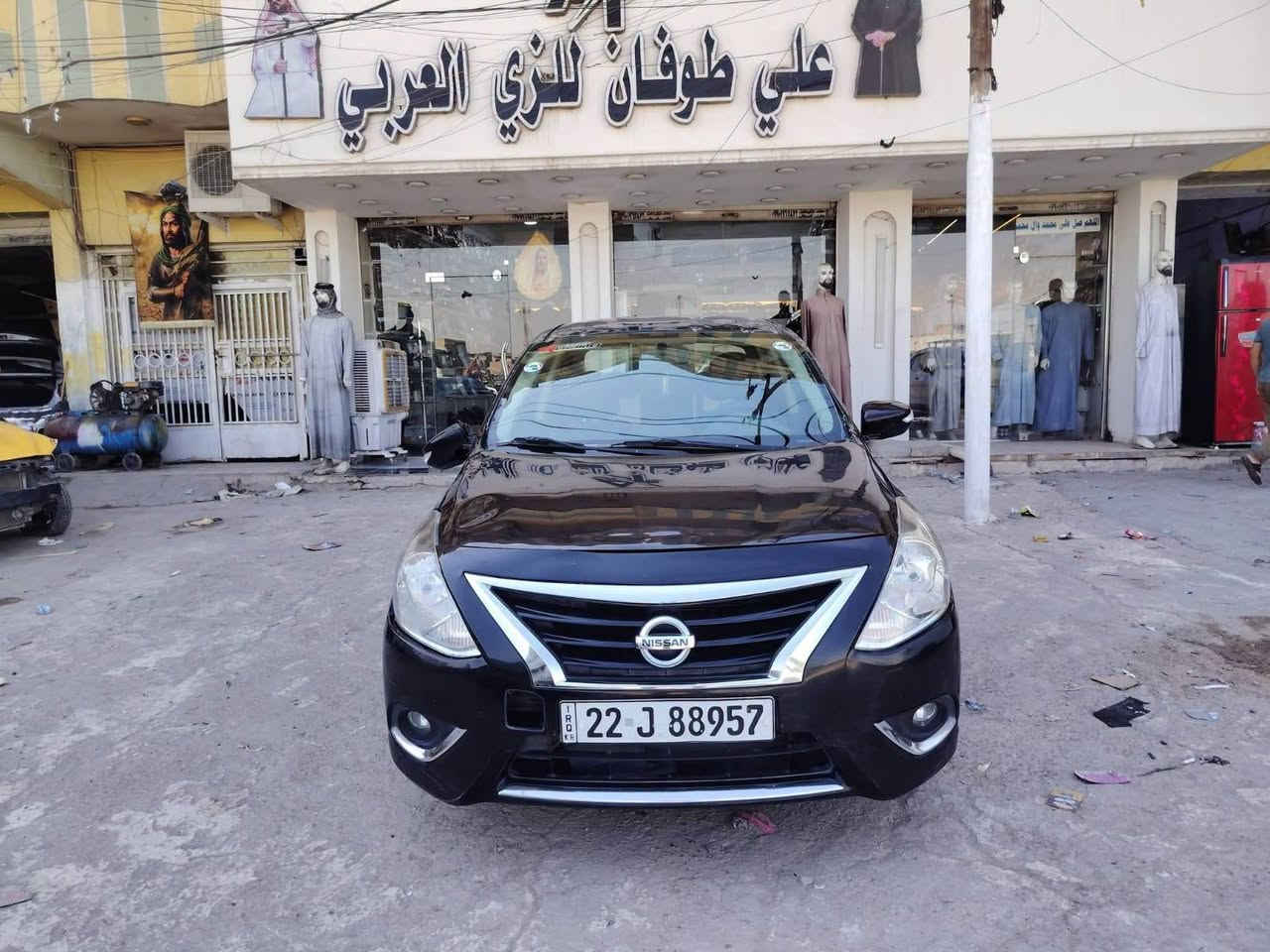 السلام عليكم اخوان للبيع نيسان صني موديل 2023رقم أربيل دولي سنويه وهزه جديده شرط التحويل اوالوكاله ماشيه 80الف فقط للبيع على حادثها الحالي السياره شغاله وتمشي بجم كبس السعر مناسب للاتصال *********** مكانها بغداد
