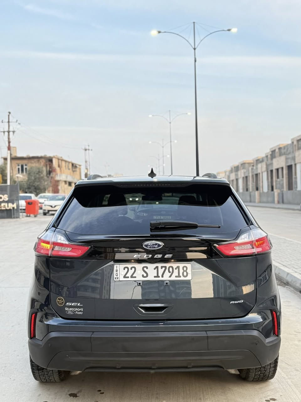 ‏‎السلام عليكم ورحمة الله وبركاته 

مرقم وجاهز (( انظف ايدج )) بالعافيه ع الي ياخذها  

‏‎       ——— لـلـبـيع  ———

فورد ايدج.       — Ford Edge

‏‎وراد أمريكي.     —  بدون ايرباك 

نظام الدفع       —. AWD 

‏‎الموديل           — 2024 

‏‎فئة.                 — SEL 

‏‎حجم المكينه.  —  V4 / 2000 تيربو  

‏‎اللون               — زيتوني   

‏‎المسافه المقطوعه — 31.000 

‏‎حاله السياره. — بدون صبغ 

‏‎المواصفات 
‏‎- بصمة تشغيل 
‏‎- بصمة أبواب 
‏‎-تشغيل عن بعد 
‏‎-ترحيب عند الاقتراب 
‏‎- رادار امامي - خلفي - جانبي 
-اوتو ستوب 
-اوتو هولد 
-اوتو ستارت
-صندوق كهربائي 
-گير ماوس 
‏‎-حساس خلفي
‏‎- شاشه كبيره تدعم نظام الأبل كار باي ونظام الاندرويد 
‏‎- شاشه عداد 
‏‎-كشنات امامي تدفئة 
-كشنات جلد 
-شاحن لاسلكي 
-تدفئة ستيرن
‏‎- ستيرن بحركه كهربائيه 
‏‎- تبريد قطعتين 
‏‎- كود باب 
‏‎-كرسي السايق والراكب بحركه كهربائيه
‏‎-تحكم ستيرن جهتين 
‏‎-تحديد سرعه 
-هاندبريك بصمه 
‏‎-مانع انزلاق 
‏‎-ليد نهاري
‏‎-كامره خلفيه دواره 
‏‎باقي المواصفات المعروفه 

‏‎السعر            — اكتب تم ويوصلك السعر مباشر 

‏‎رقم السياره    — أربيل  

‏‎موقع  السياره — السليمانية 

‏‎للأستفسار.     — *********** - ***********
