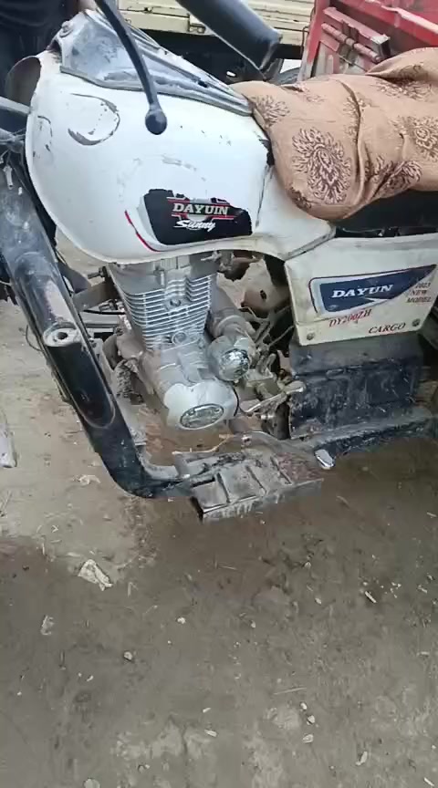 ستوته كلك مكينه ابلاد ما مفتوحه تشتغل سلف سعرها 700 وبيها مجال حك جيه تواصل ع خاص أو الرقم  ***********
