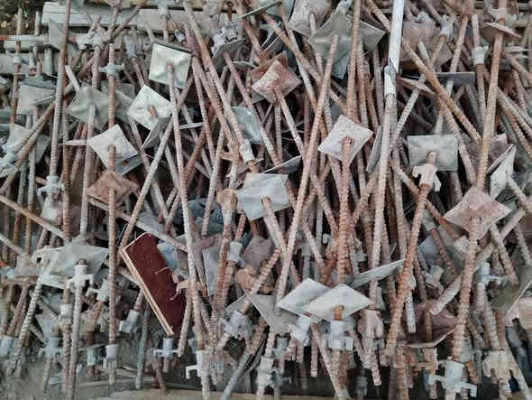 للبيع بولطات كاملة عدد  250
عنوان الحلة هاتف ***********
