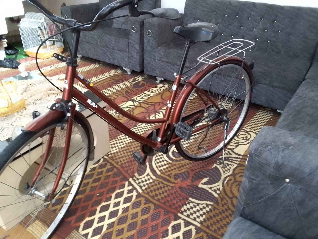 بايسكل بناتي للبيع حجم 27 بايسكل نضيف ويخبل وشغال بريكات امامي خلفي موديل 2019 ياباني مال حاوية السعر 85 وبيه مجال المكان بغداد حي اور ***********
