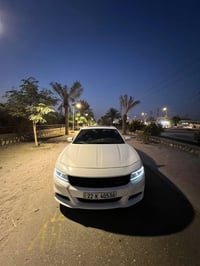 تشارجر SXT • ٢٠١٧ • بانوراما