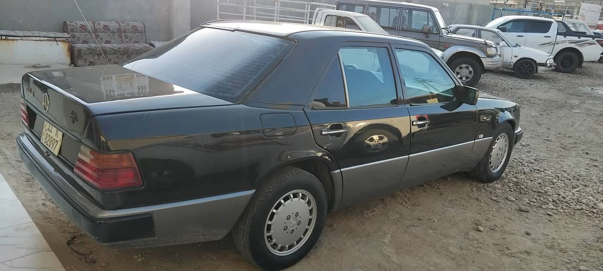 السلام عليكم مارسدس موديل 91 رقم بغداد انكليزي سياره مصبوغه لجماليه مكفوله من حادث مكينه بلاديه كير بلادي مكفولات قواعد الدبل مكفولات لا تعمير ولا كلشي بلاديات ((تبريد ثلج شرط ))غرفه نظيفه جدا  السعر 68 ورقه وبيه مجال العنوان واسط الزبيديه 
***********
