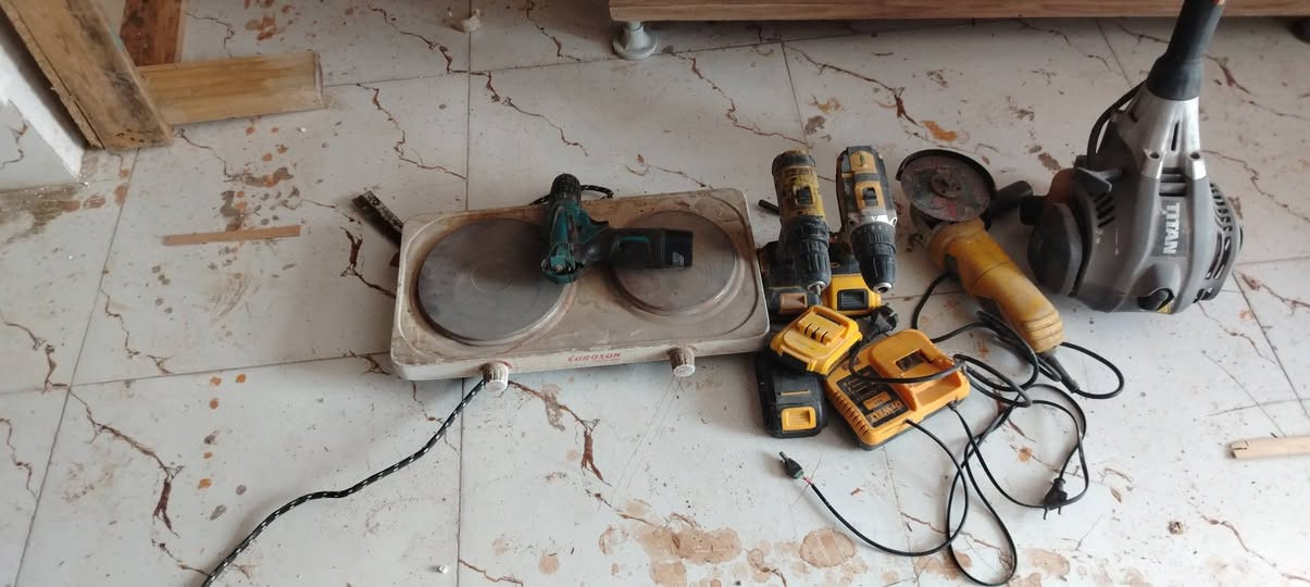 غراض دريلات كوسرة هيتر طبخ منشار مال شجار سعر ٦٥ الف نهايتهن
***********
***********
