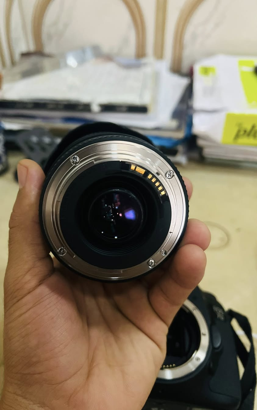 للبيع كاميرا كانون Canon EOS 7D
كاميرا Canon EOS 7D بحالة ممتازة جداً، جاهزة للاستخدام مباشرة.
تجي ويا عدسة 75-300 الأصلية + جنطة + رام + بطارية + توصالة نقل صور للموبايل.
مناسبة للتصوير الاحترافي، البورتريه، وتصوير الفيديو

المواصفات:

* عدسة Canon 75-300mm
* وياها جنطة
* رام
* بطارية
* توصالة نقل صور من الرام للموبايل
* حالة ممتازة والاستعمال قليل


**إذا كنت صاحب هذا الإعلان وتريد حذفه لأي سبب، رجاءا أرسل رسالة إلى الدعم الفني**