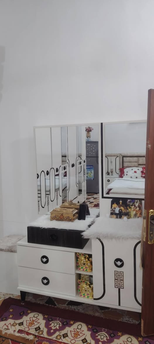 غرفي تركي 11 قطعة جديده حتى ميز بلازما وياها اي ضرر مابيها السعر مليون و100 وبيها مجال للشراي


**إذا كنت صاحب هذا الإعلان وتريد حذفه لأي سبب، رجاءا أرسل رسالة إلى الدعم الفني**