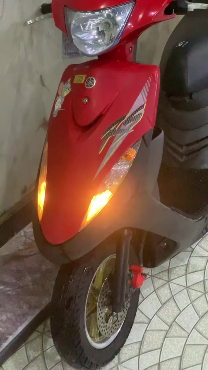 سلام عليكم مأكس عدله دراجه مكفوله كفاله عامه من كلشي دراجه تزويدها كله بلادي من اليابان وعليها كلجات NFD كله أصلي تزويد يابان ملاحضه طبعن الما يعرف سعرها لاا يتعبني دراجه صارلها ١٥ يوم طالعه من الحاويه دراجه ختم واحد ويه المكينه مكان الدراجه الدوانية الجلبيه  وهاذا رقمي 
***********😉👌🏻
