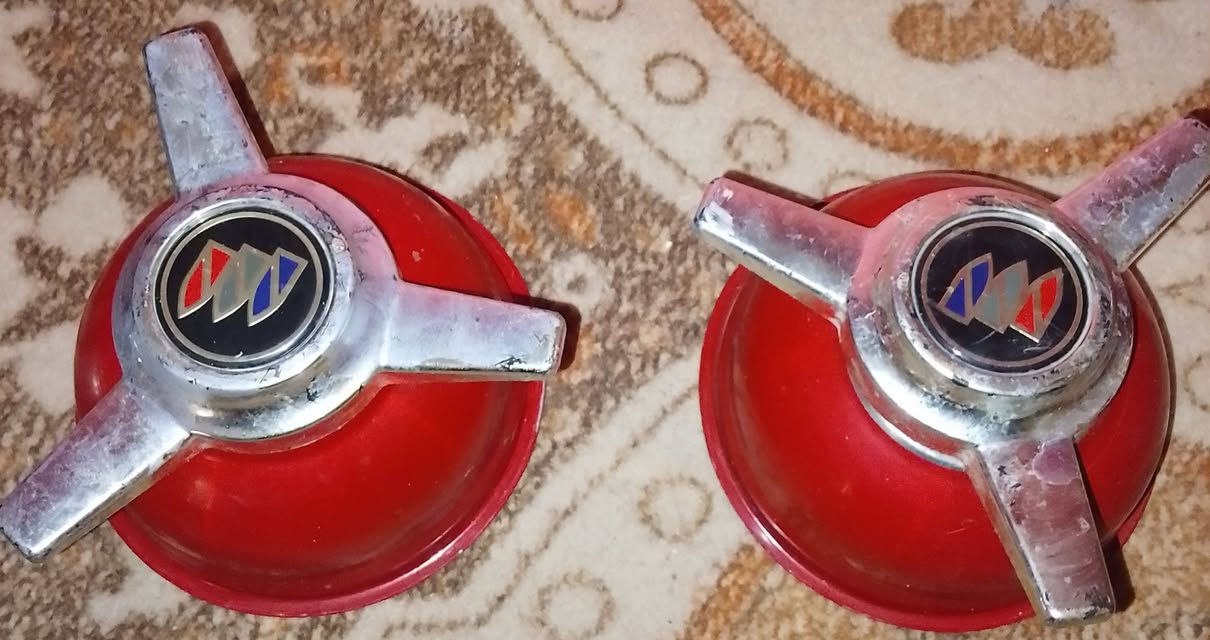 سلام عليكم شباب غراض مل ستوته البيع  كلمن وسعره مكاني قضاء فجر رقمي***********
