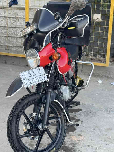 سلام عليكم بوكسر موديل ٢٠٢٣/٧
رقم إنكليزي دراجة مكفولة كفالة عامة برغي واحد نقص  مابيها
مكاني بغداد بياع
سعر ٢٦٥٠
وبيها مجال بسيط مال جية
ودراجة احلى من صور بهواي
واتس ***********
تحويل بنفس اليوم
