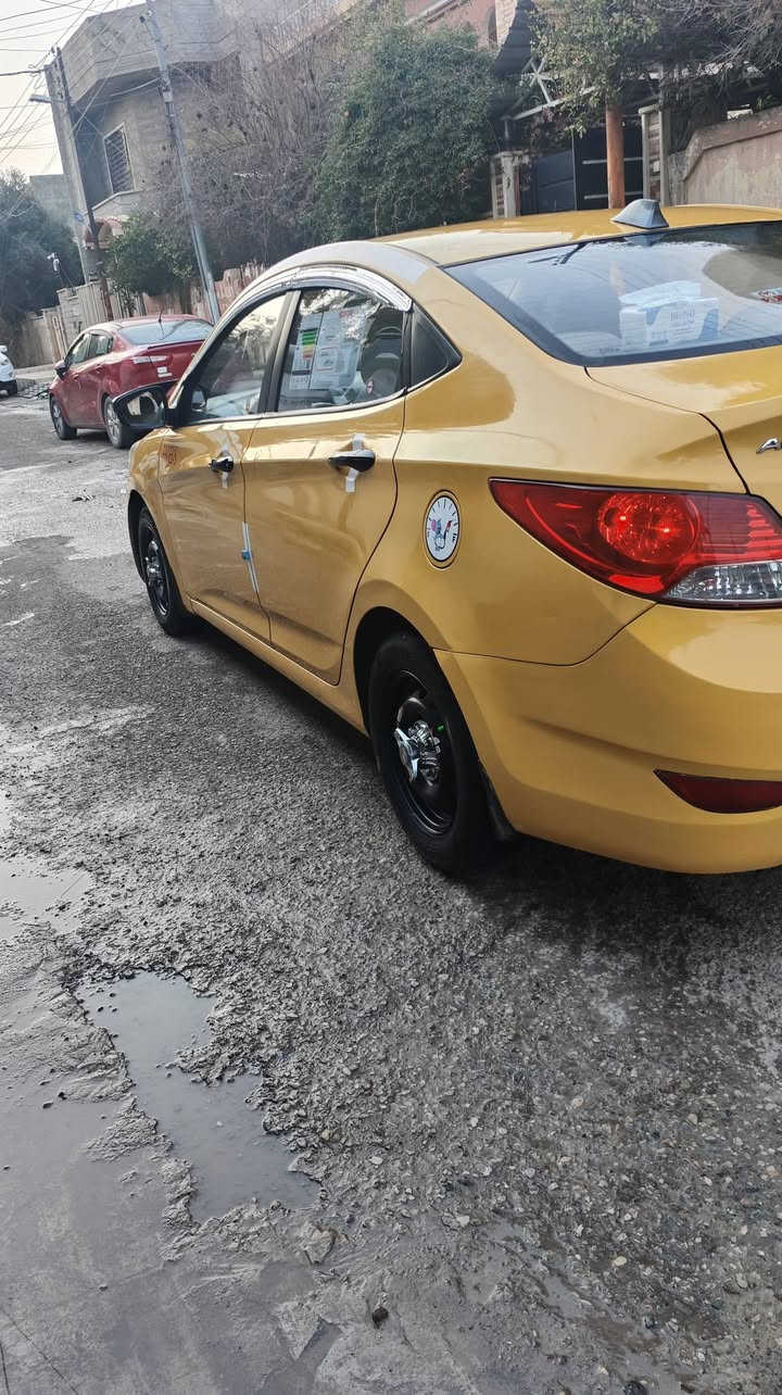 ٢٠١٥ خليجي محرك ١٤ دوش
كير at اوتماتيك
شرط المحرك والگير
بدون حادث نهائياً / سونار مرفق
مواصفات: 
نضام ايكو منع هدر الوقود
تحكمات ستيرن 
عليها سستم صوت حلو
مابيها غرامات 
بيها هيئة ٤٠ الف عليه
مشروع وطني شرط الوكالة والتحويل 
سياره مكفولة جاهزة
مكاني موصل ايسر 📍
سعر ٩٢ وبيها مجال
 مستعجل على بيعتها عندي عملية لحد يكسر
تواصل واتس / ***********
