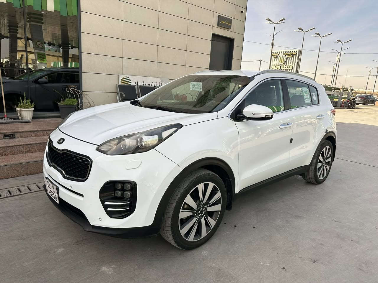 السلام عليكم
للبيع كيا سبورتج خليجي (ضمان الدوليه )
رقم بغداد انكليزي ب اسمي 
موديل 2018 
مواصفات بيسك 
داخل بيجي 
مكفوله عدا مكانين بارد 

سعر 183 قفل 
مكاني بغداد 
اتصال او واتساب 
***********
