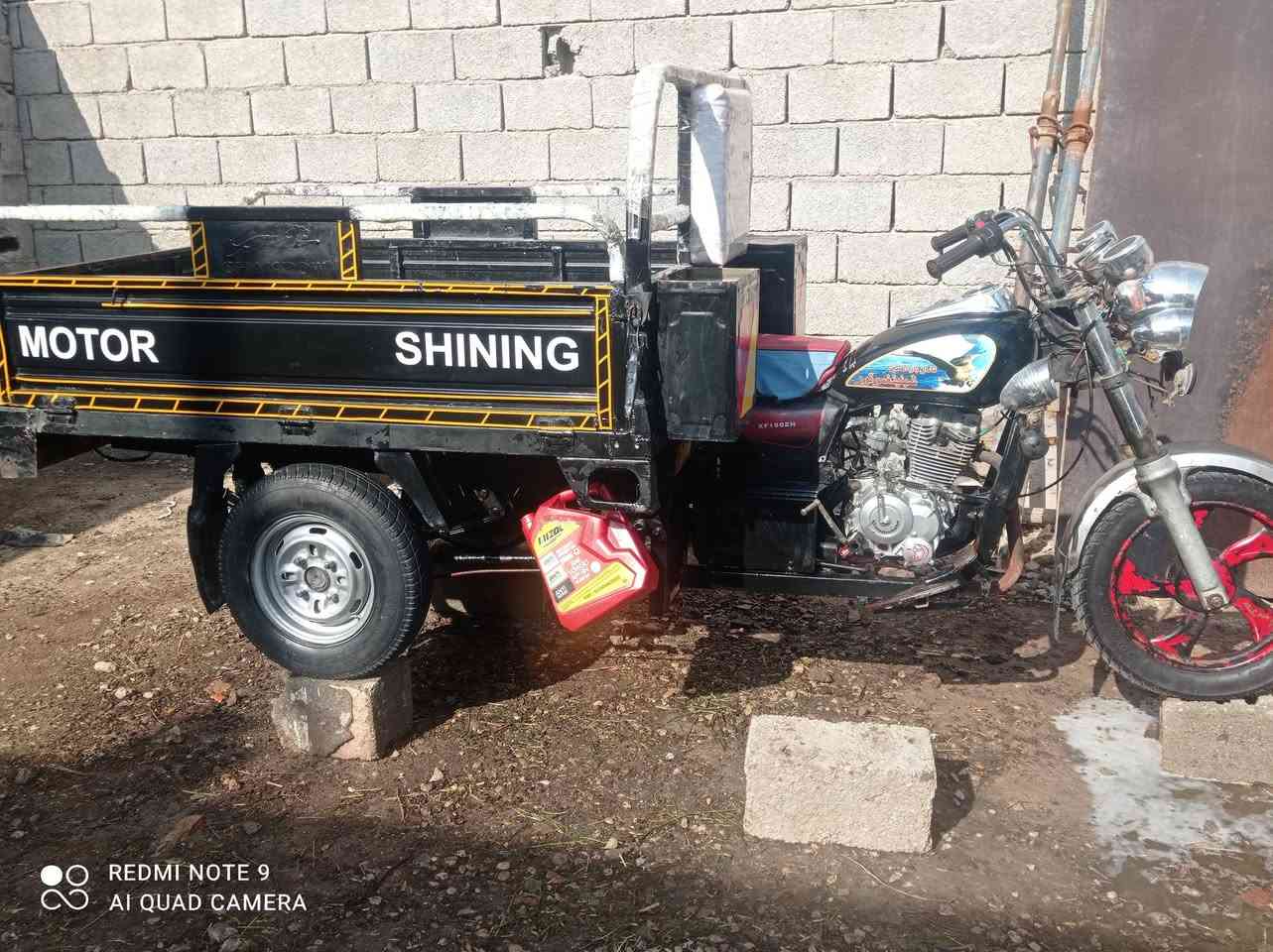 ياالله ستوتة للبيع موديل 18 ستوتة اوراق كهرباء كلها شغالة ستوتة كفالة مكان كوت لسعر مليون و 100 بيها مجال قليل ***********
