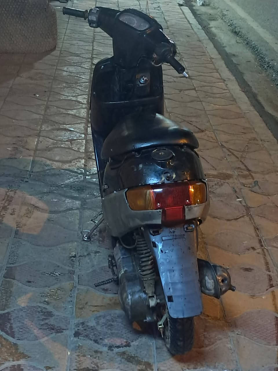 السلام عليكم 
ماطور بوتين للبيع 
معمر مره وحده 
شاصي ملحوم تكه وحده 
تحريكه نااااااااار 🔥🔥🔥
ومعدل ناااااااااار🔥🔥🔥
لايت بك لايت اشاير هورن كلو شغال بس ايعوزو باتري 
تايات جدد
ونه بل اكسن مابي 
السعر 160وبي مجال 
للاستفسار الاتصال 
***********
مكاني الايسر رشيديه
