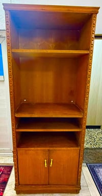 مكتبة كتب • معرض تلفزيون • زعفرانية