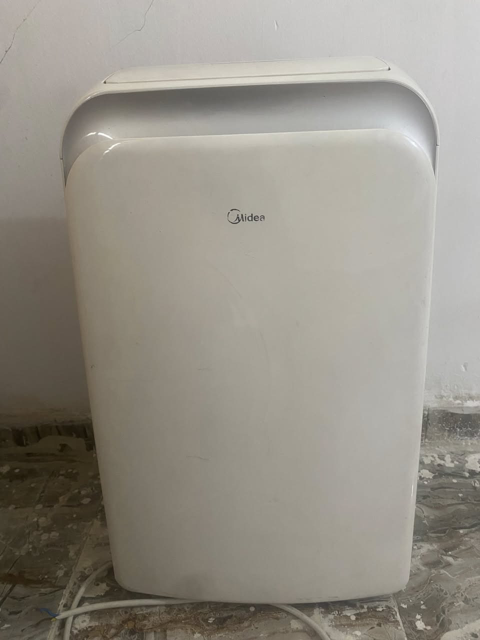 ميديا طن حقيقي 11600 w متحرك
مستخدم موسمين
مكاني شارع فلسطين 
السعر ٢٠٠
داخل الضمان 
***********
