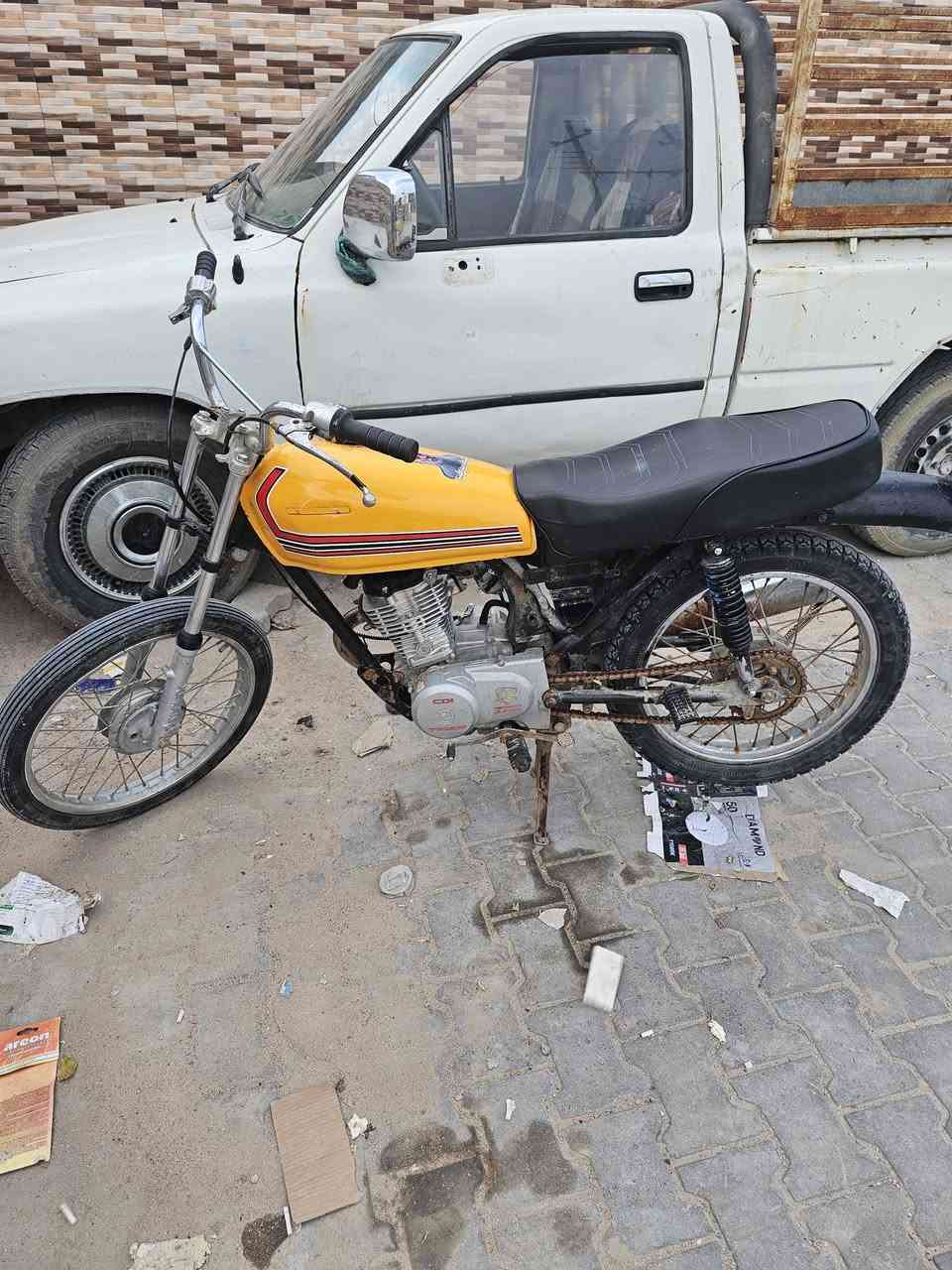 سلام عليكم شباب دراجه البيع دراجه حلوه مانقصها اي شي رايدها 300وبيها مجال الطيبين مكاني هارثه ايم صيطرت القادسيه وهاذ رقمي ***********
